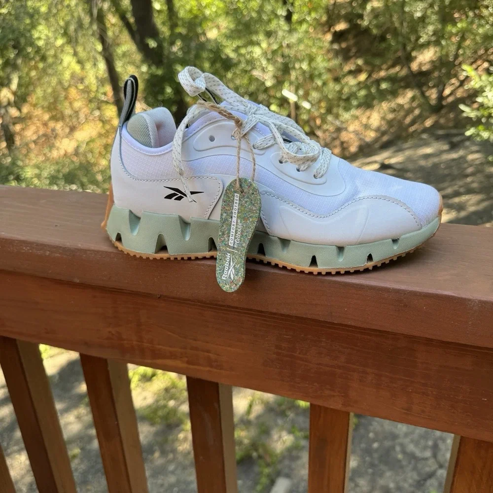 New Reebok Women's Zig Dynamica 4‎ Running Shoes White/Green 30106WWKV Size 8